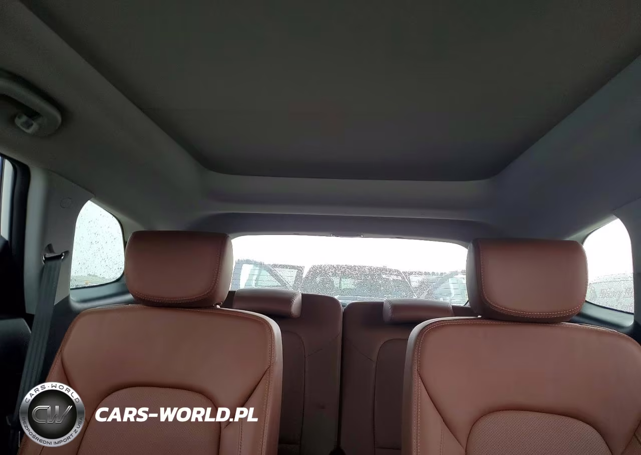2015 Hyundai Santa Fe Limited VIN:KM8SRDHF5FU105225 - 10