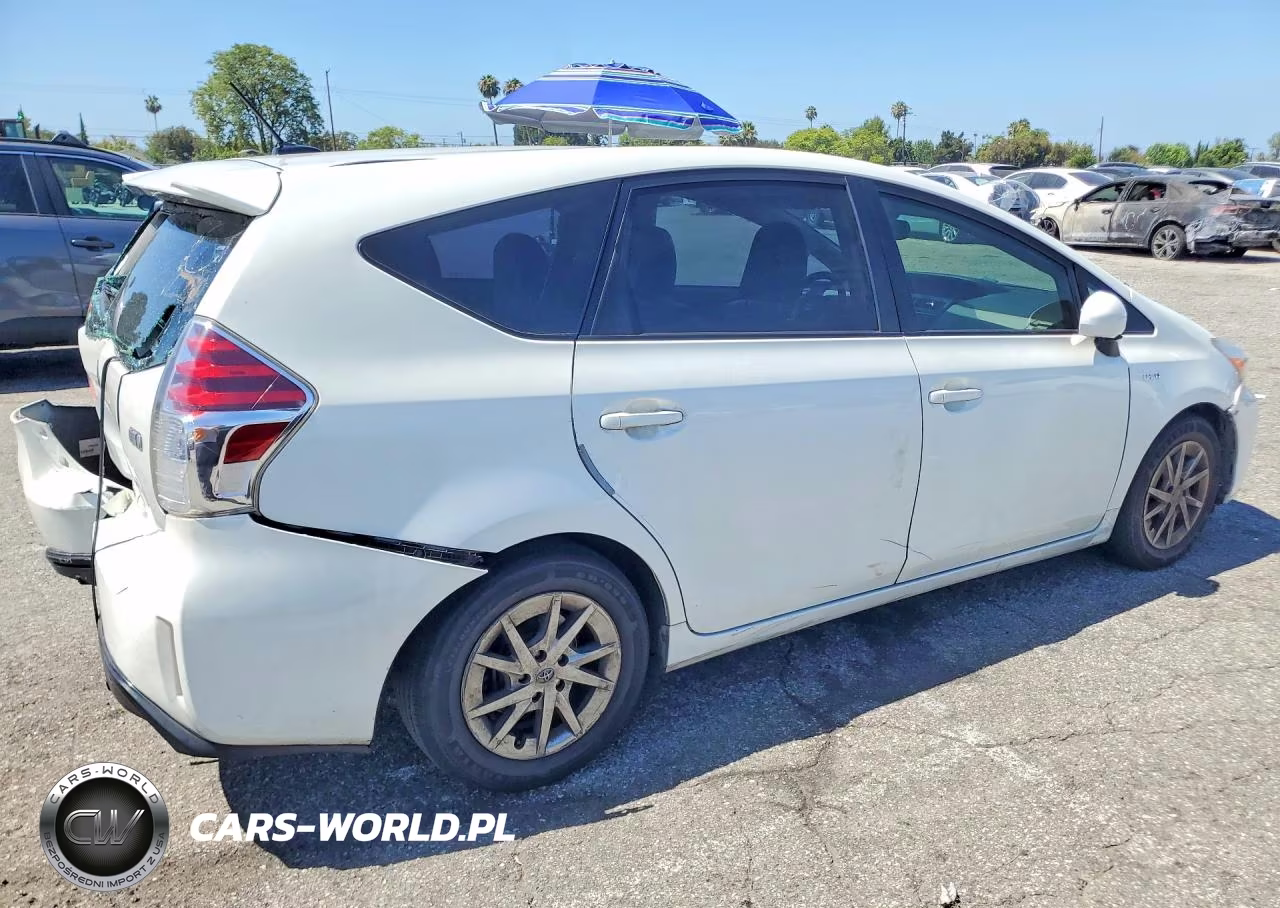 2015 Toyota Prius V Four VIN:JTDZN3EU9FJ029439 - 3