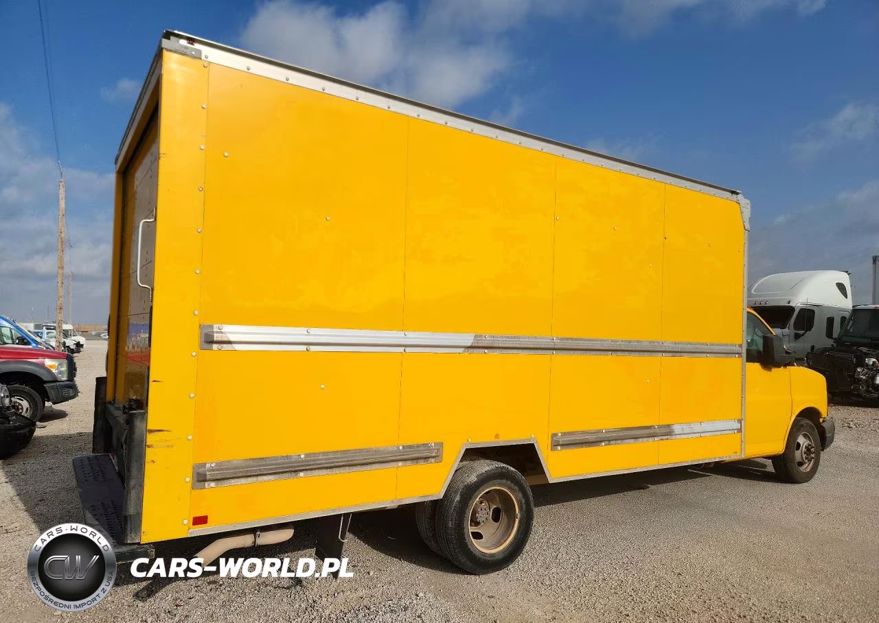 2014 GMC Savana Box Truck VIN:1GD374CG4E1907498 - 3