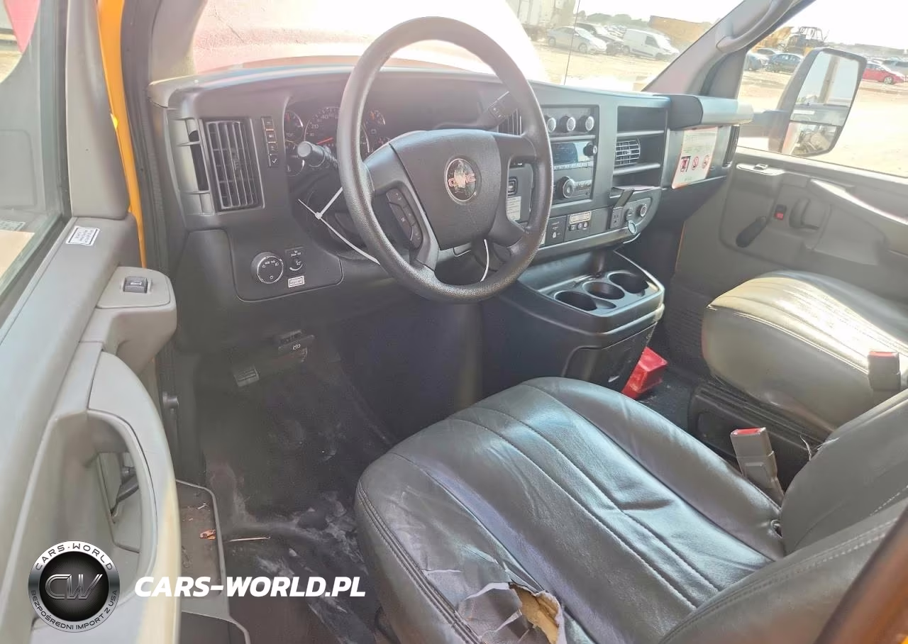 2015 GMC Savana Cutaway G3500 VIN:1GD374CG2F1168312 - 8