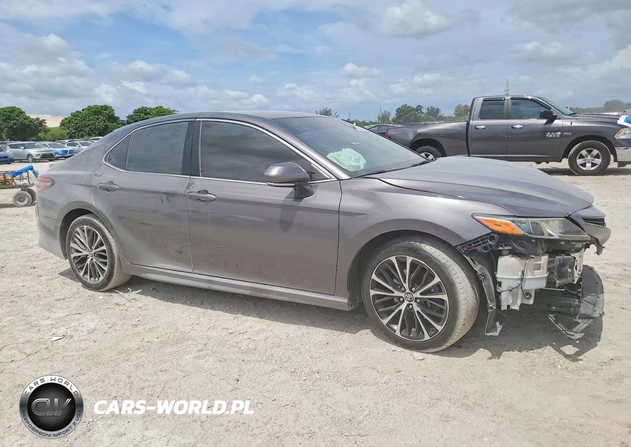 2018 Toyota Camry Se VIN:4T1B11HK2JU005241 - 4