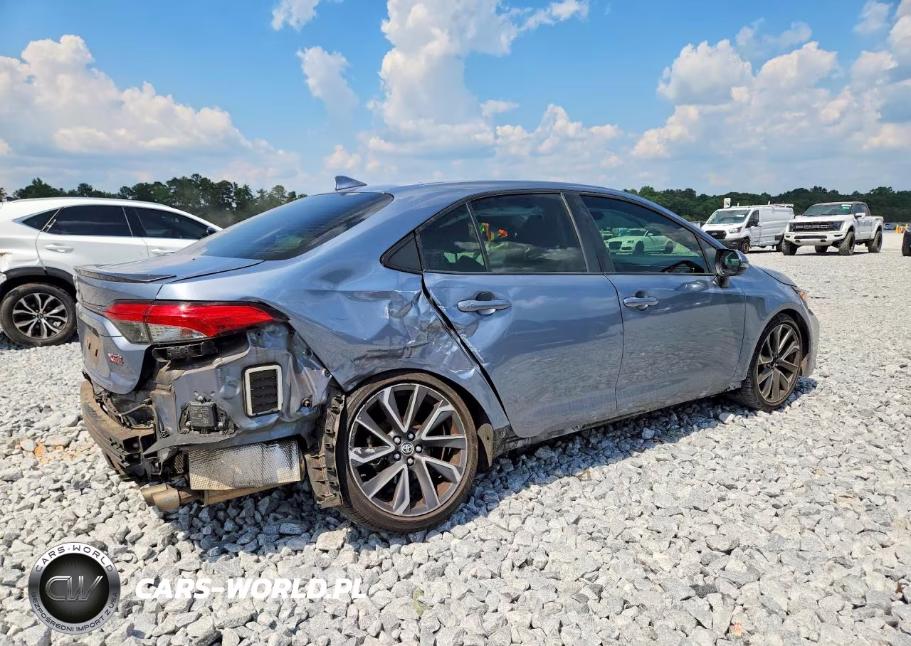 2020 Toyota Corolla Xse VIN:JTDT4RCE0LJ039649 - 3