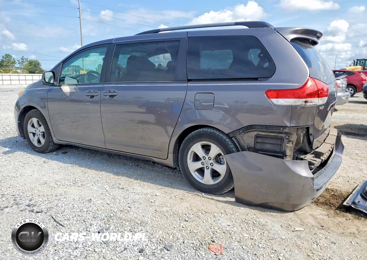 2014 Toyota Sienna Le VIN:5TDKK3DC7ES485511 - 2