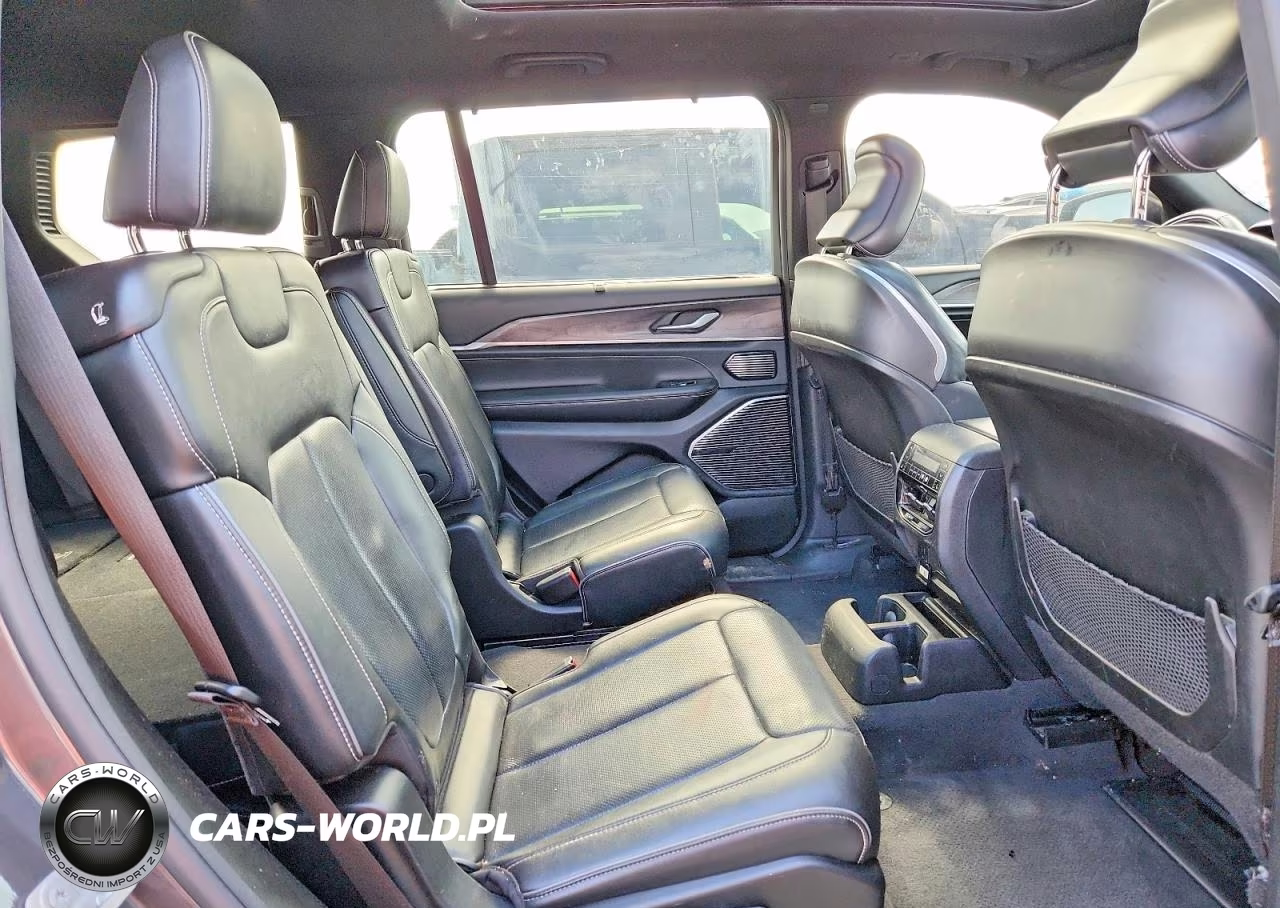 2022 Jeep Grand Cherokee L Overland 4X2 VIN:1C4RJJDG7N8521226 - 11