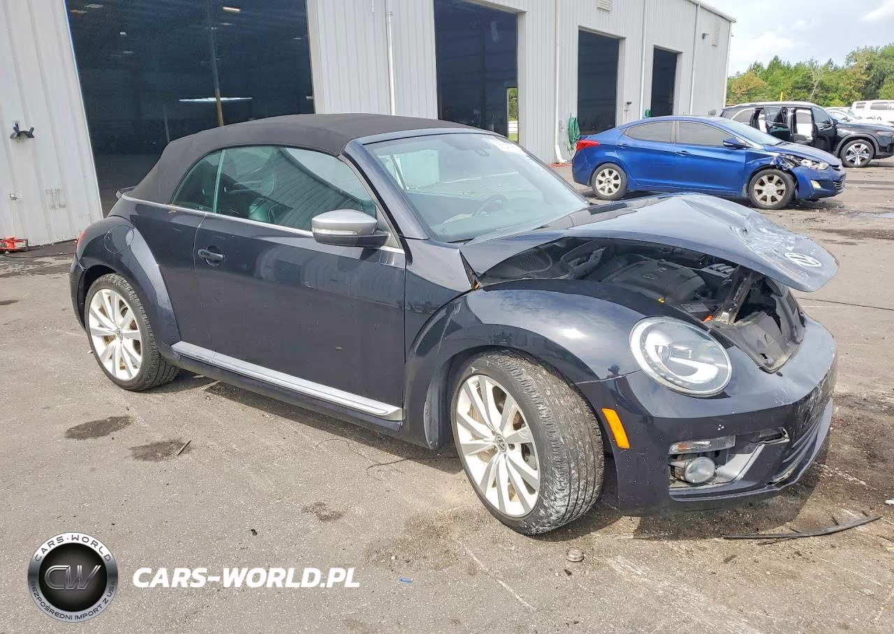 2014 Volkswagen Beetle VIN:3VW517AT6EM818208 - 4