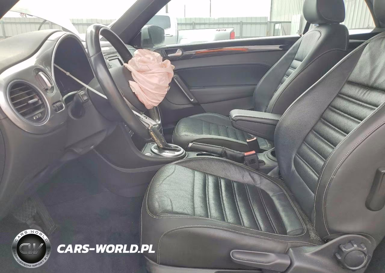 2014 Volkswagen Beetle VIN:3VW517AT6EM818208 - 7