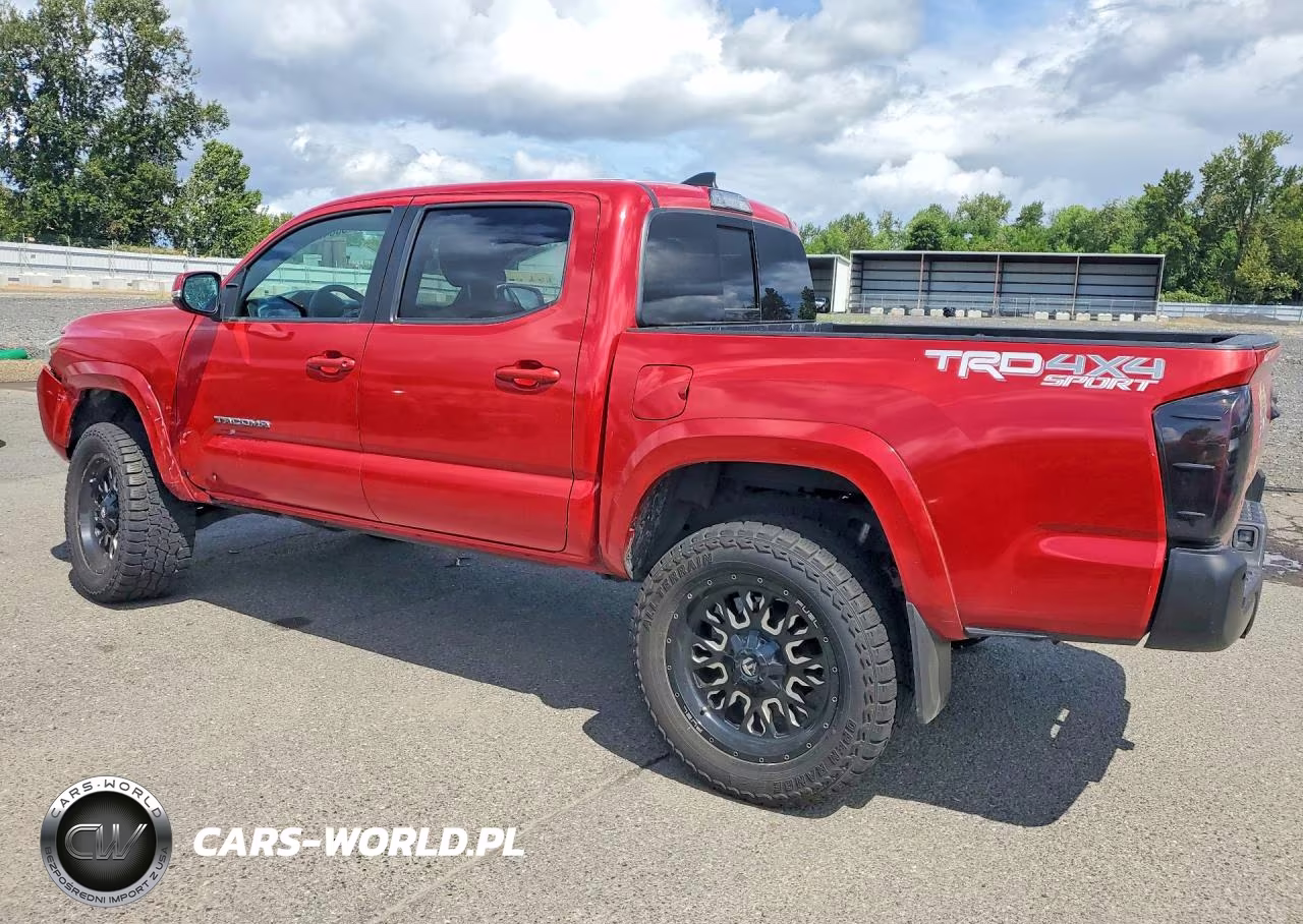2018 Toyota Tacoma Trd Sport VIN:3TMCZ5AN8JM128415 - 2