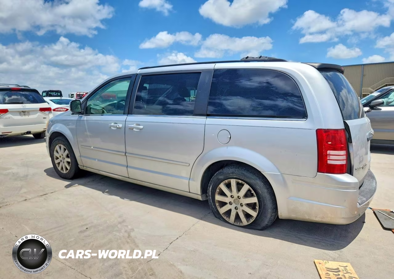 2008 Chrysler Town & Country Touring VIN:2A8HR54P58R143484 - 2