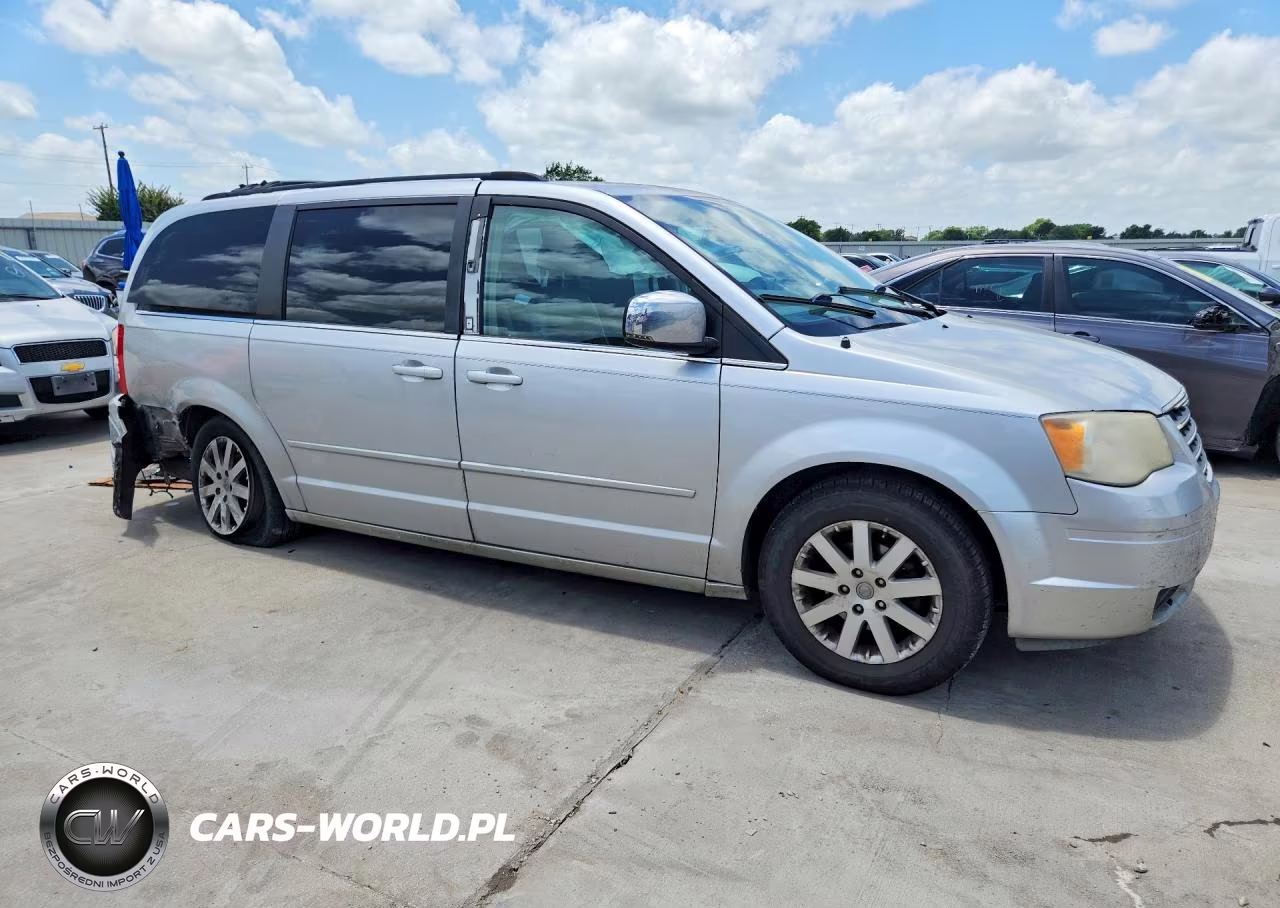 2008 Chrysler Town & Country Touring VIN:2A8HR54P58R143484 - 4