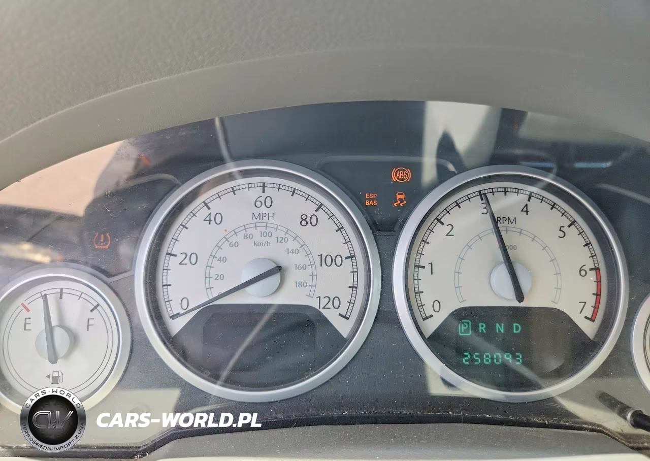 2008 Chrysler Town & Country Touring VIN:2A8HR54P58R143484 - 9