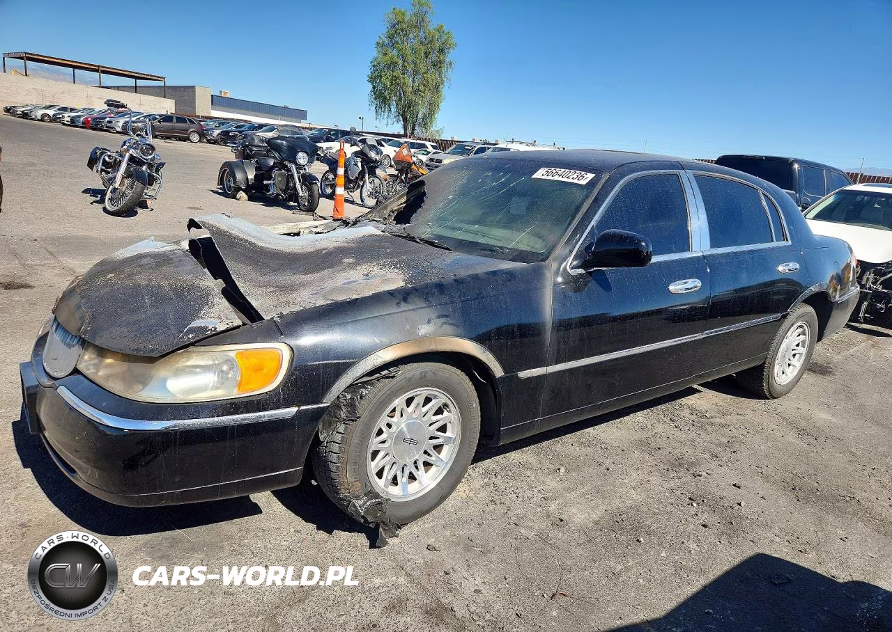 1998 Lincoln Town Car Signature