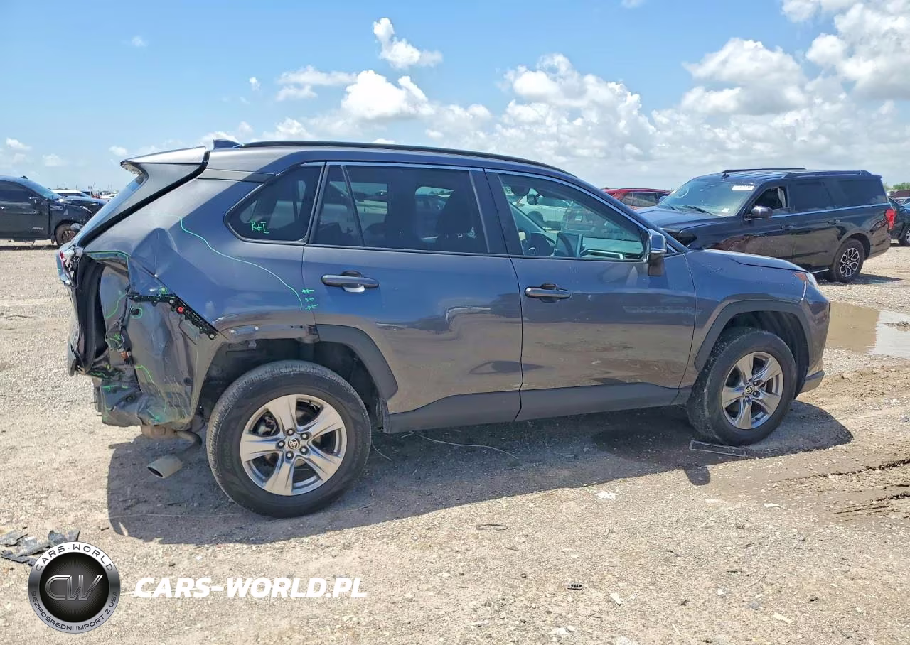 2023 Toyota Rav4 VIN:2T3W1RFV8PC242394 - 3