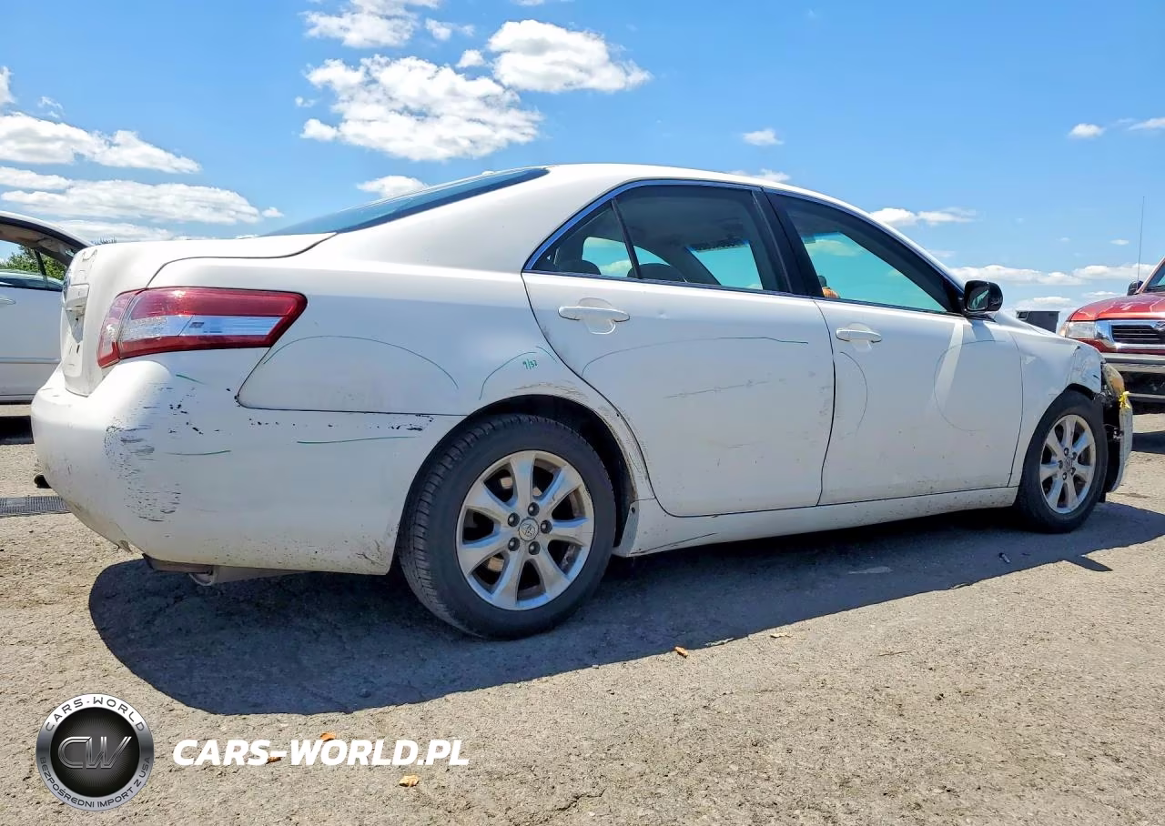 2011 Toyota Camry Le VIN:4T1BF3EK1BU623461 - 3