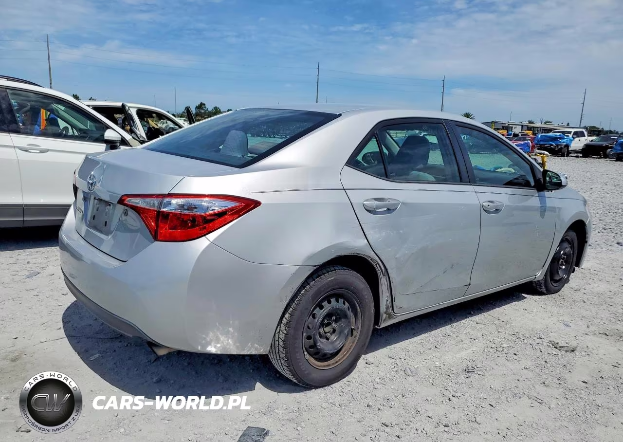 2015 Toyota Corolla L VIN:2T1BURHEXFC390167 - 3