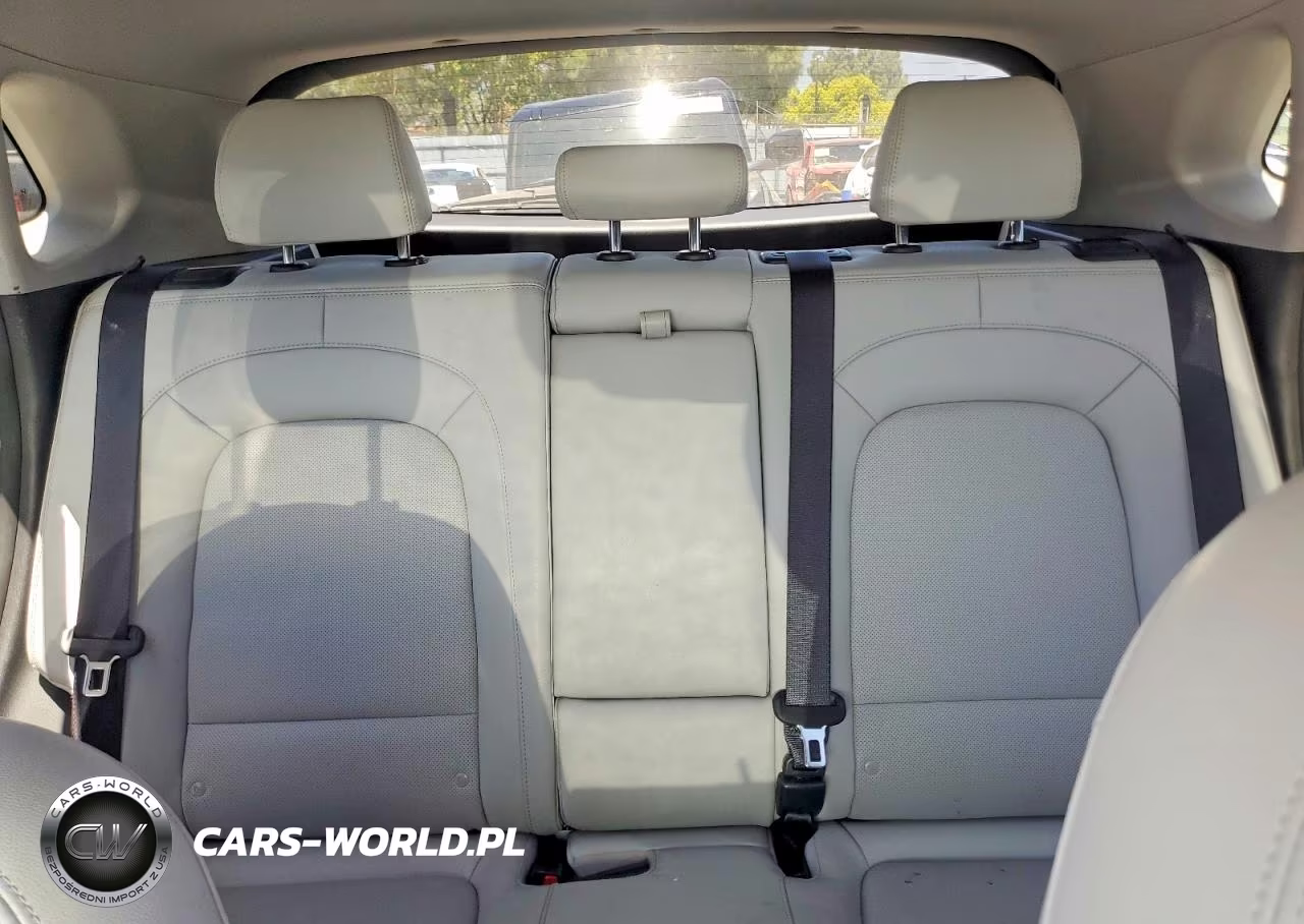 2022 Hyundai Kona Limited VIN:KM8K5CA36NU811849 - 10
