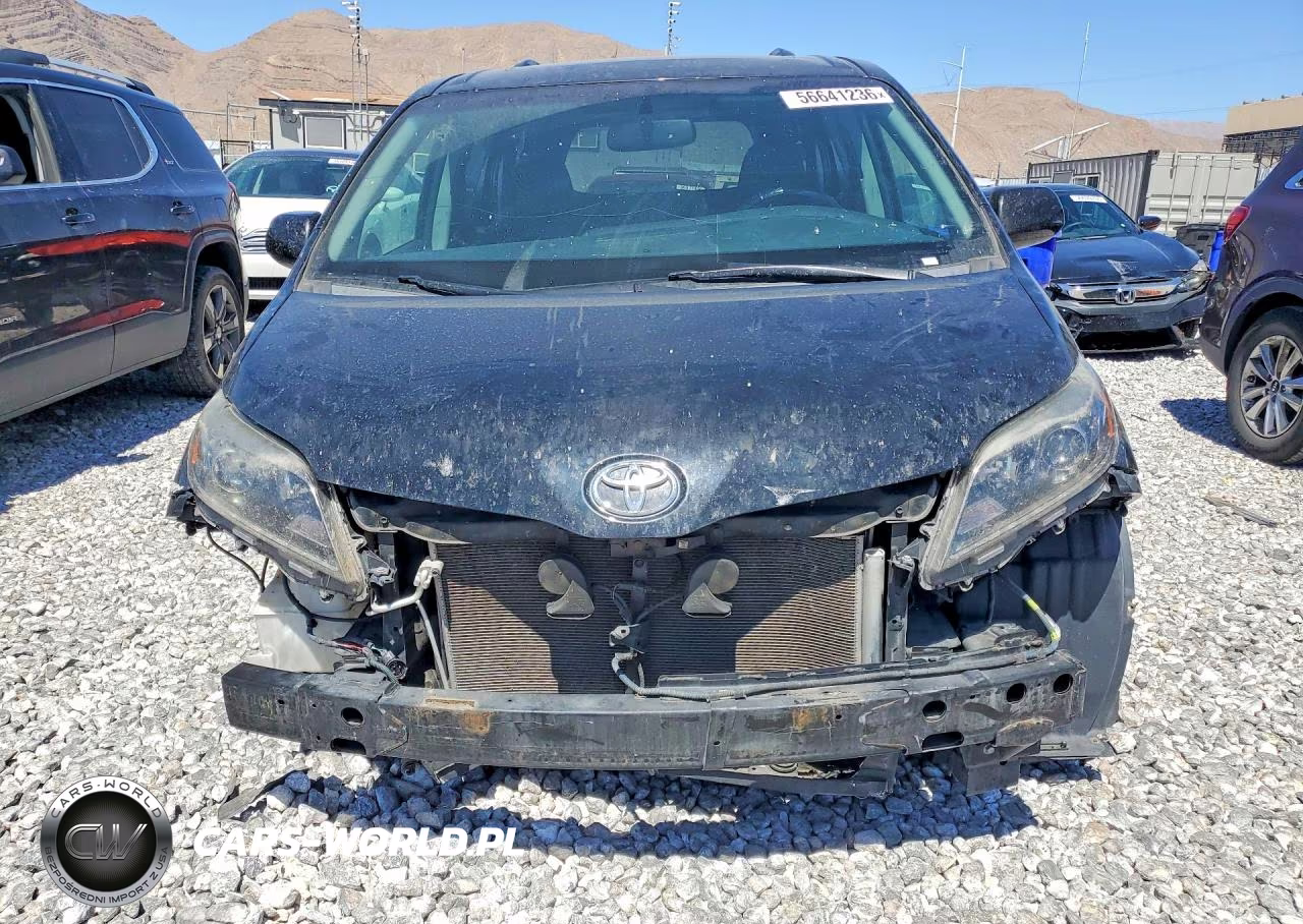 2017 Toyota Sienna Se VIN:5TDXZ3DC4HS822870 - 5