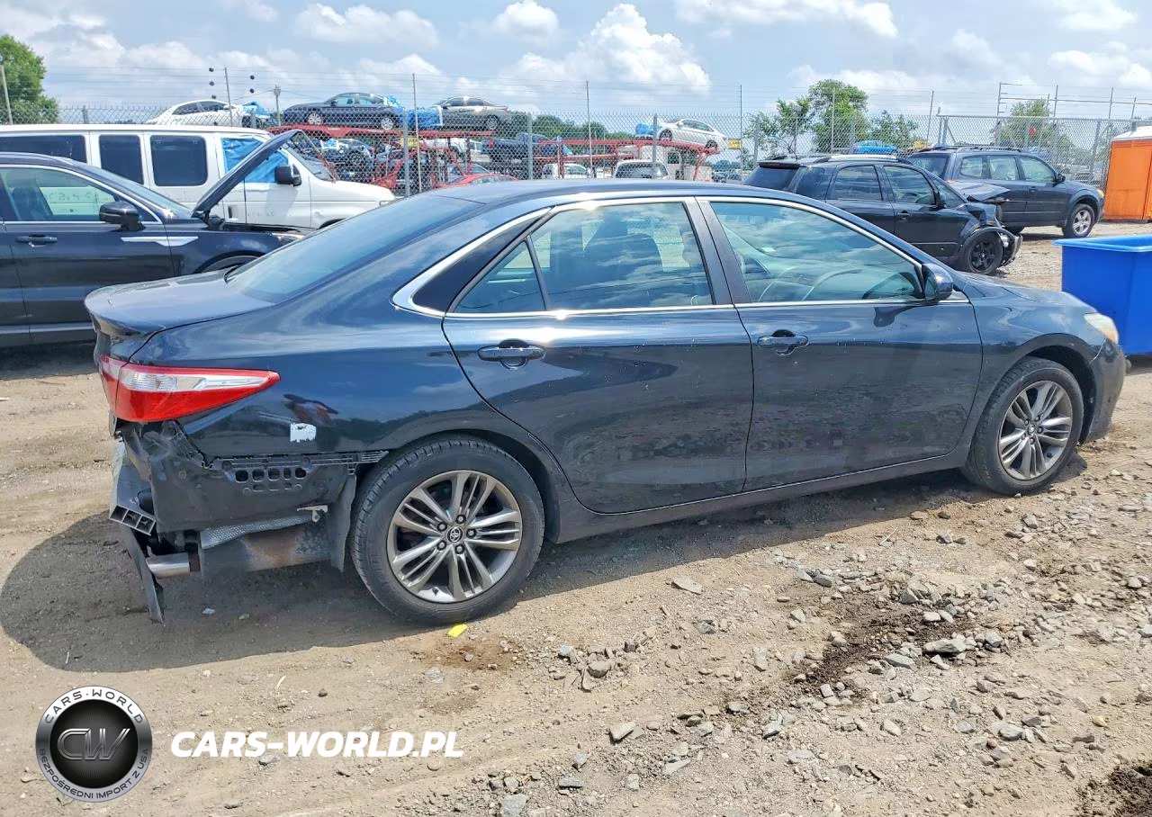 2015 Toyota Camry Se VIN:4T1BF1FK1FU042504 - 3