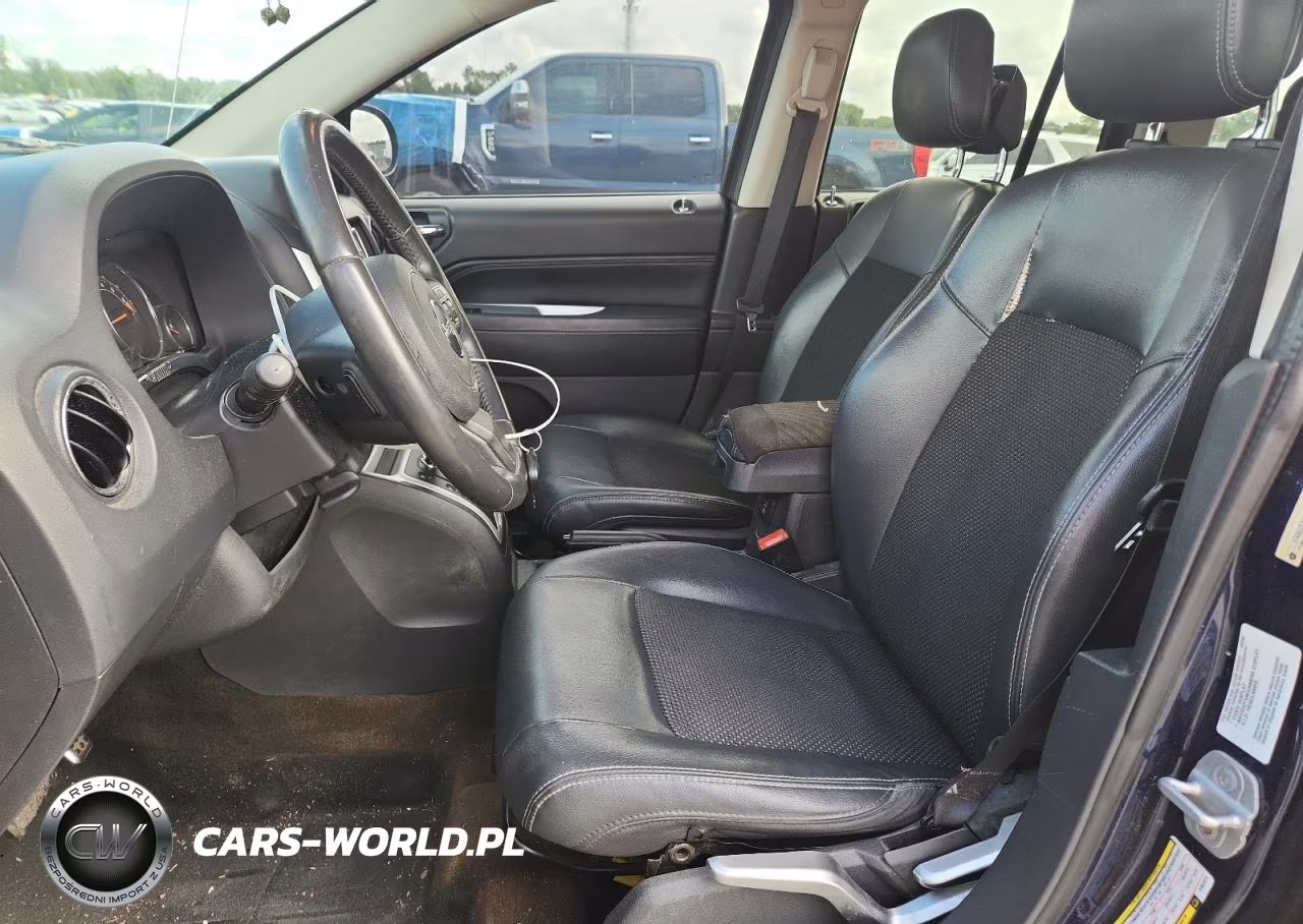 2014 Jeep Compass Latitude VIN:1C4NJCEAXED643378 - 7