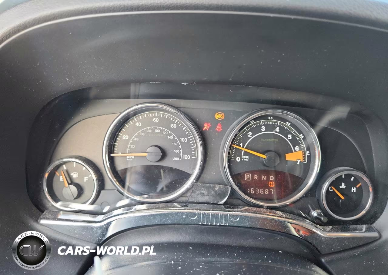 2014 Jeep Compass Latitude VIN:1C4NJCEAXED643378 - 9