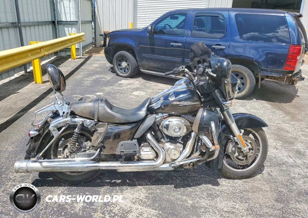 2011 Harley-Davidson Flhx