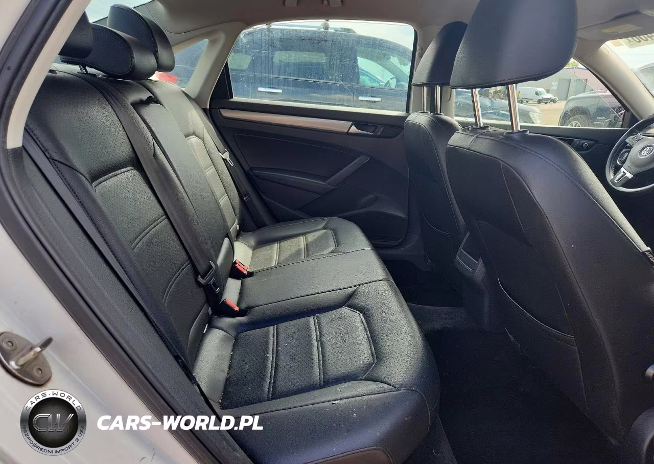 2015 Volkswagen Passat S VIN:1VWAT7A32FC020395 - 10