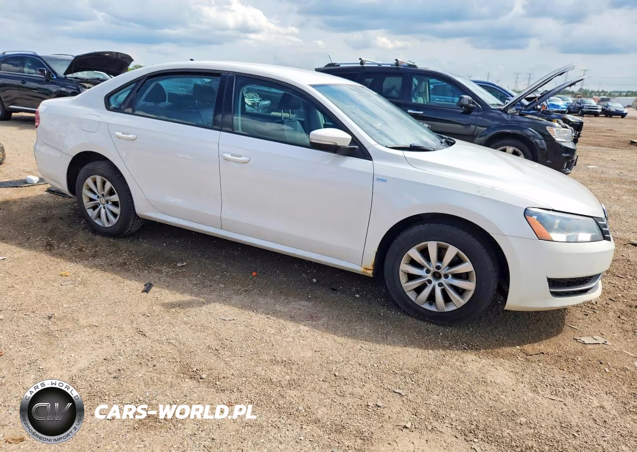 2015 Volkswagen Passat S VIN:1VWAT7A32FC020395 - 4