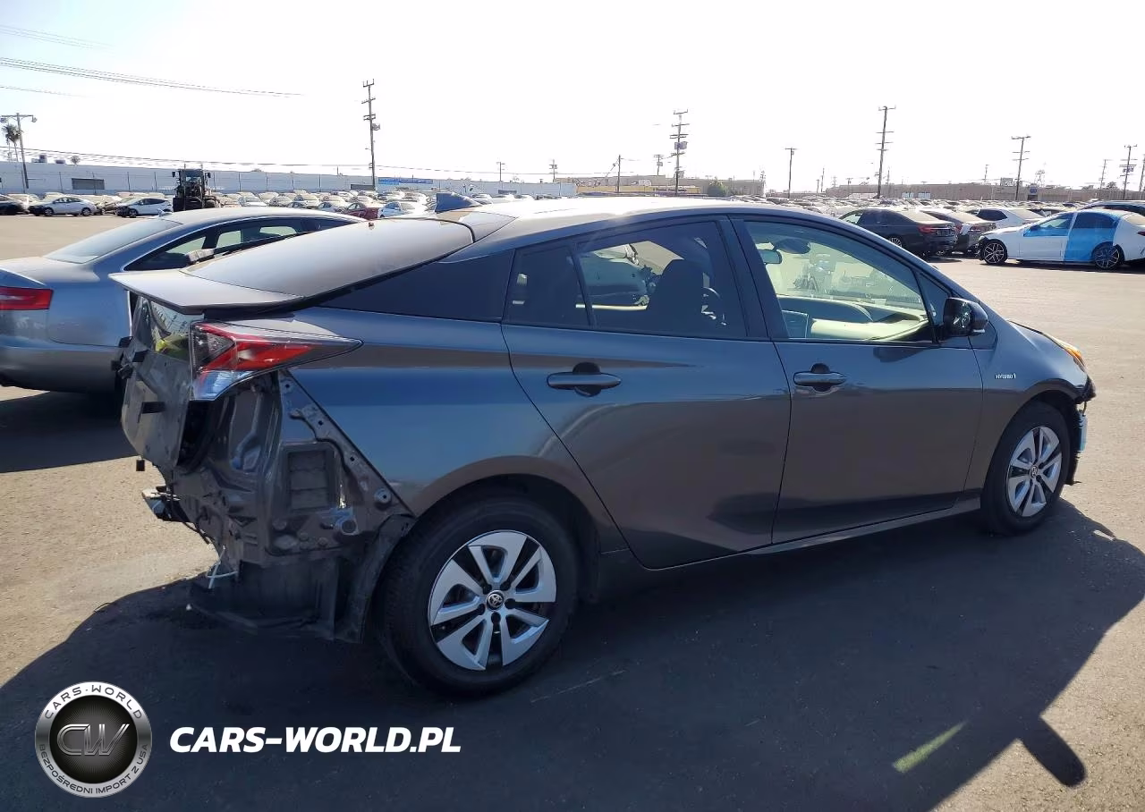 2016 Toyota Prius Three VIN:JTDKARFU6G3024106 - 3