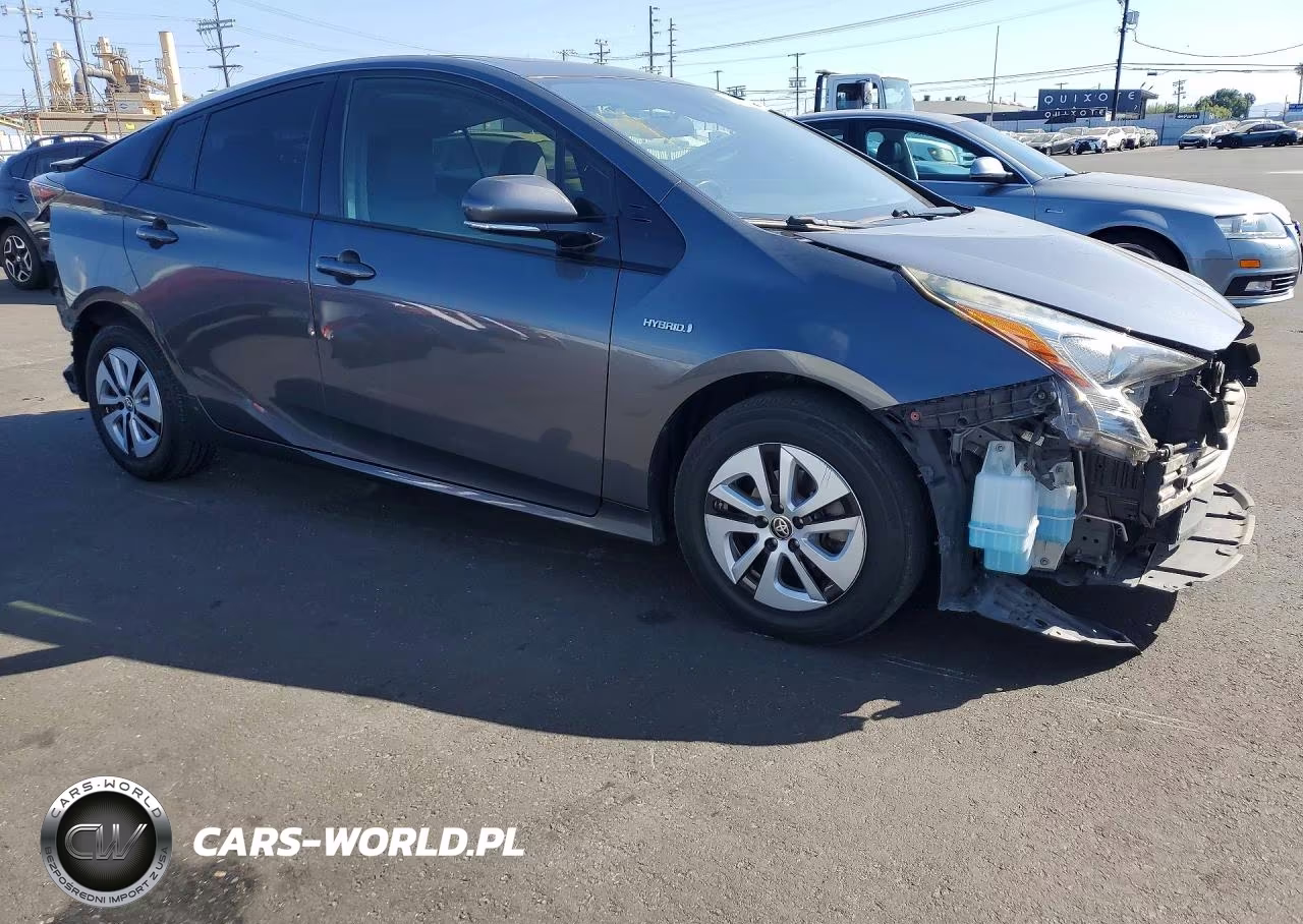 2016 Toyota Prius Three VIN:JTDKARFU6G3024106 - 4