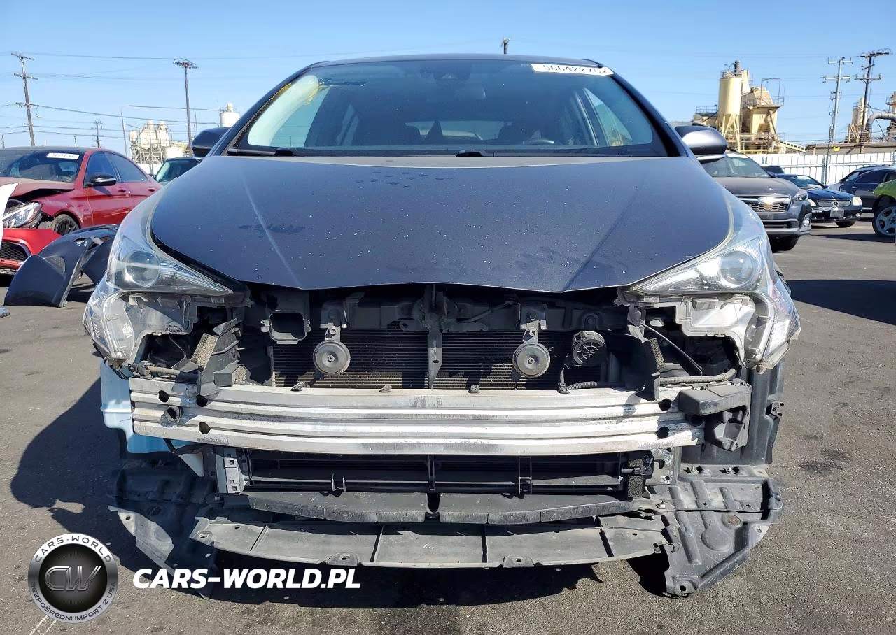 2016 Toyota Prius Three VIN:JTDKARFU6G3024106 - 5
