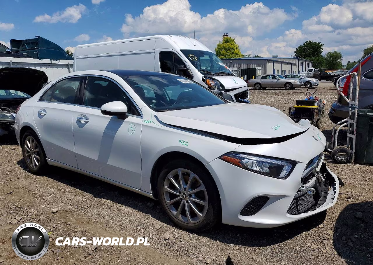2019 Mercedes-Benz A 220 4Matic VIN:WDD3G4FB6KW023197 - 4