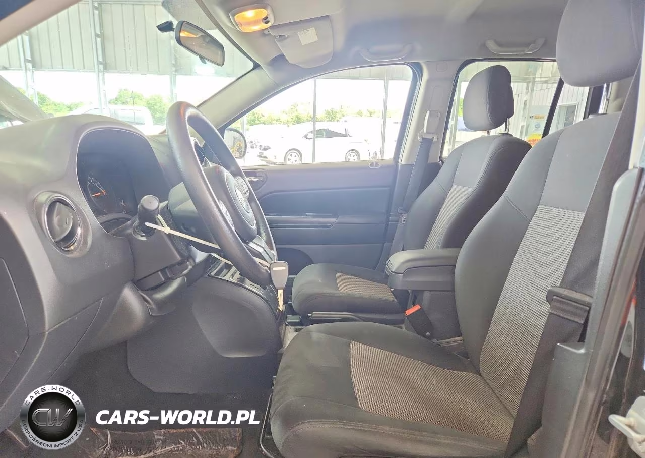 2014 Jeep Compass Sport VIN:1C4NJCBA4ED777131 - 7