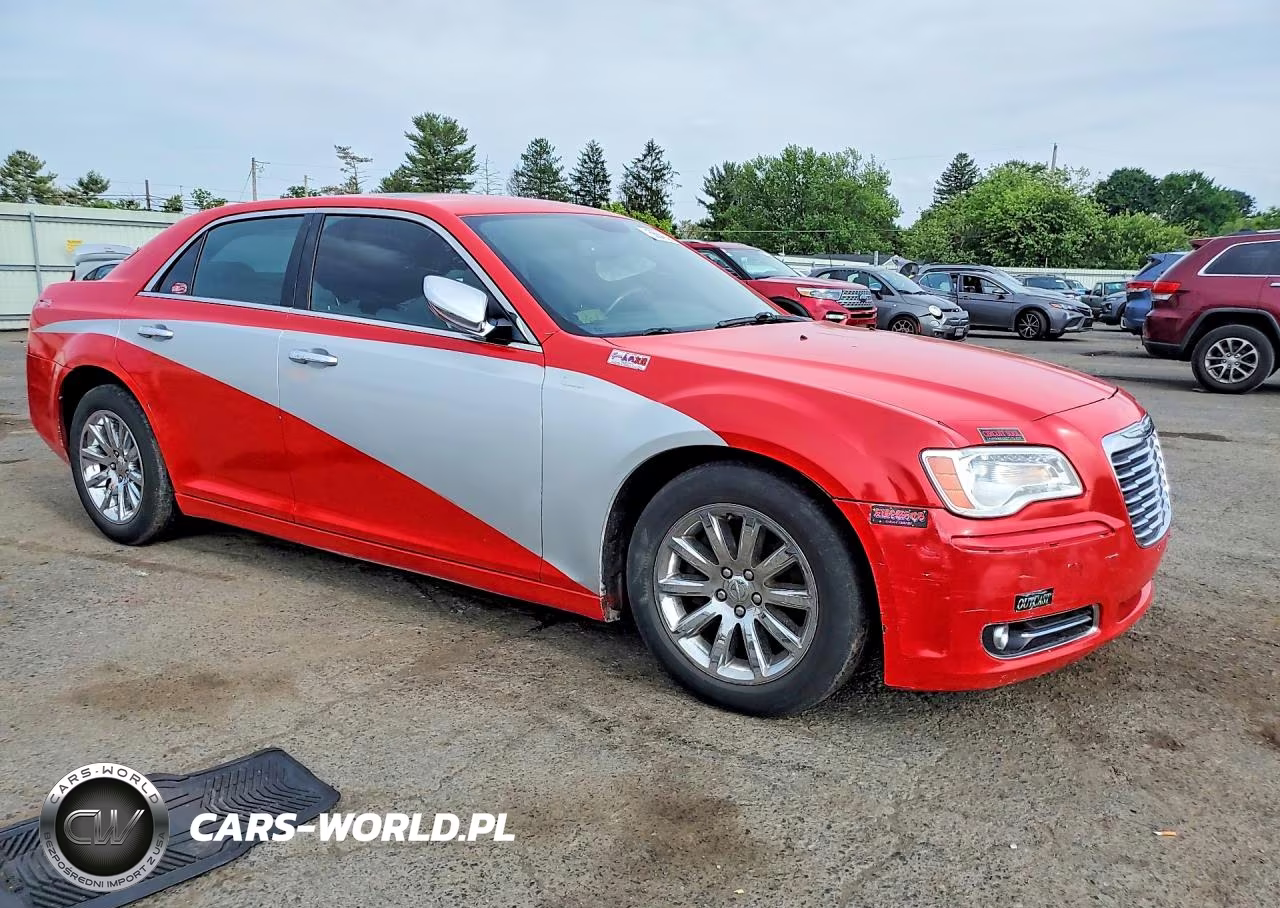 2013 Chrysler 300C Luxury VIN:2C3CCAET5DH661753 - 4