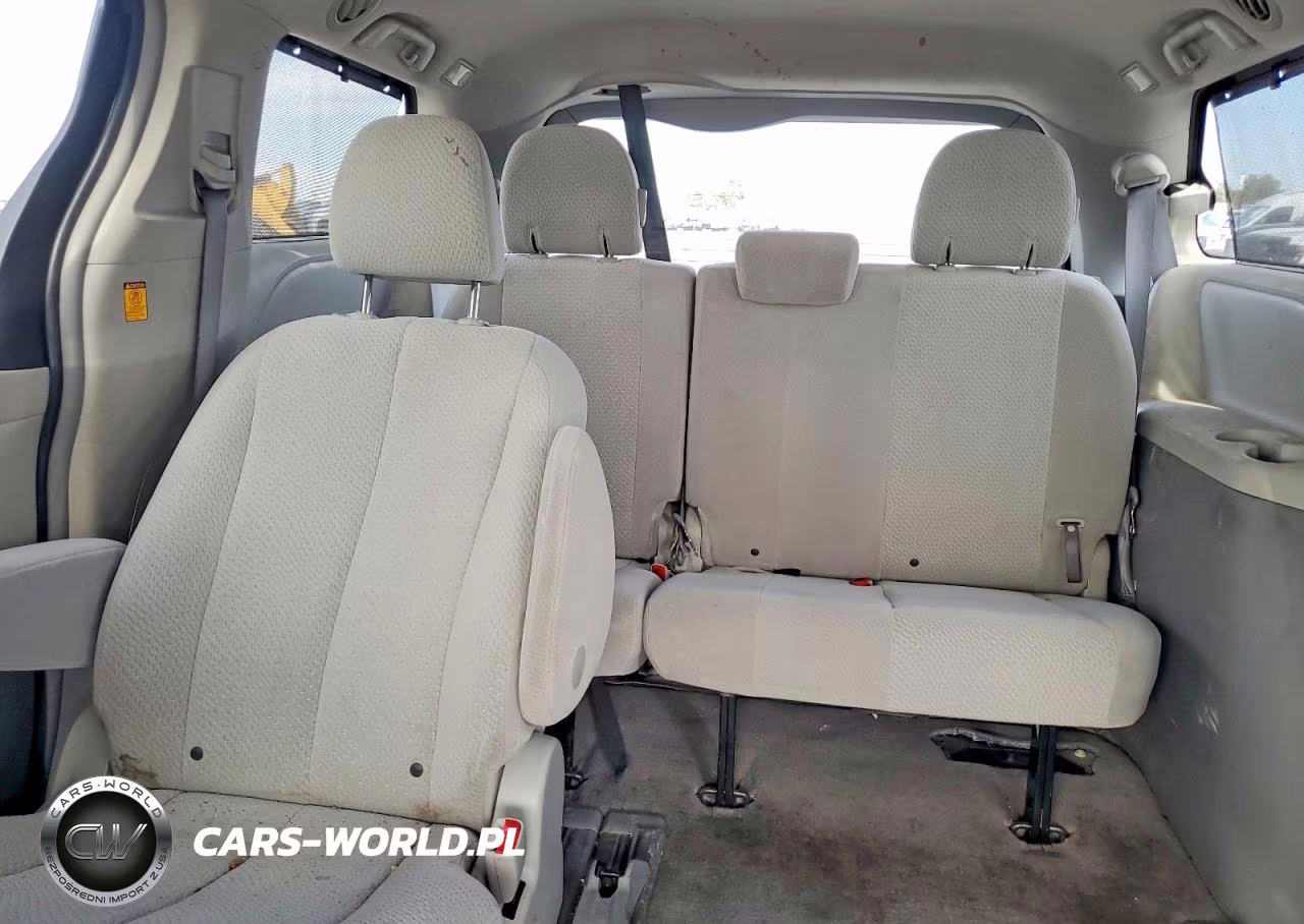 2011 Toyota Sienna Le VIN:5TDKK3DC1BS042556 - 10