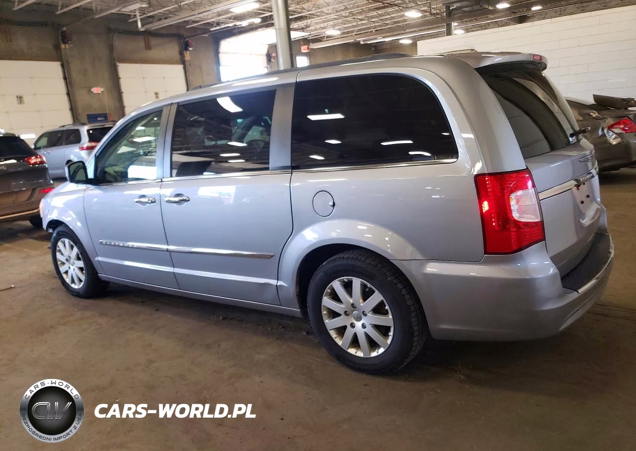 2015 Chrysler Town & Country Touring VIN:2C4RC1BG8FR619992 - 2