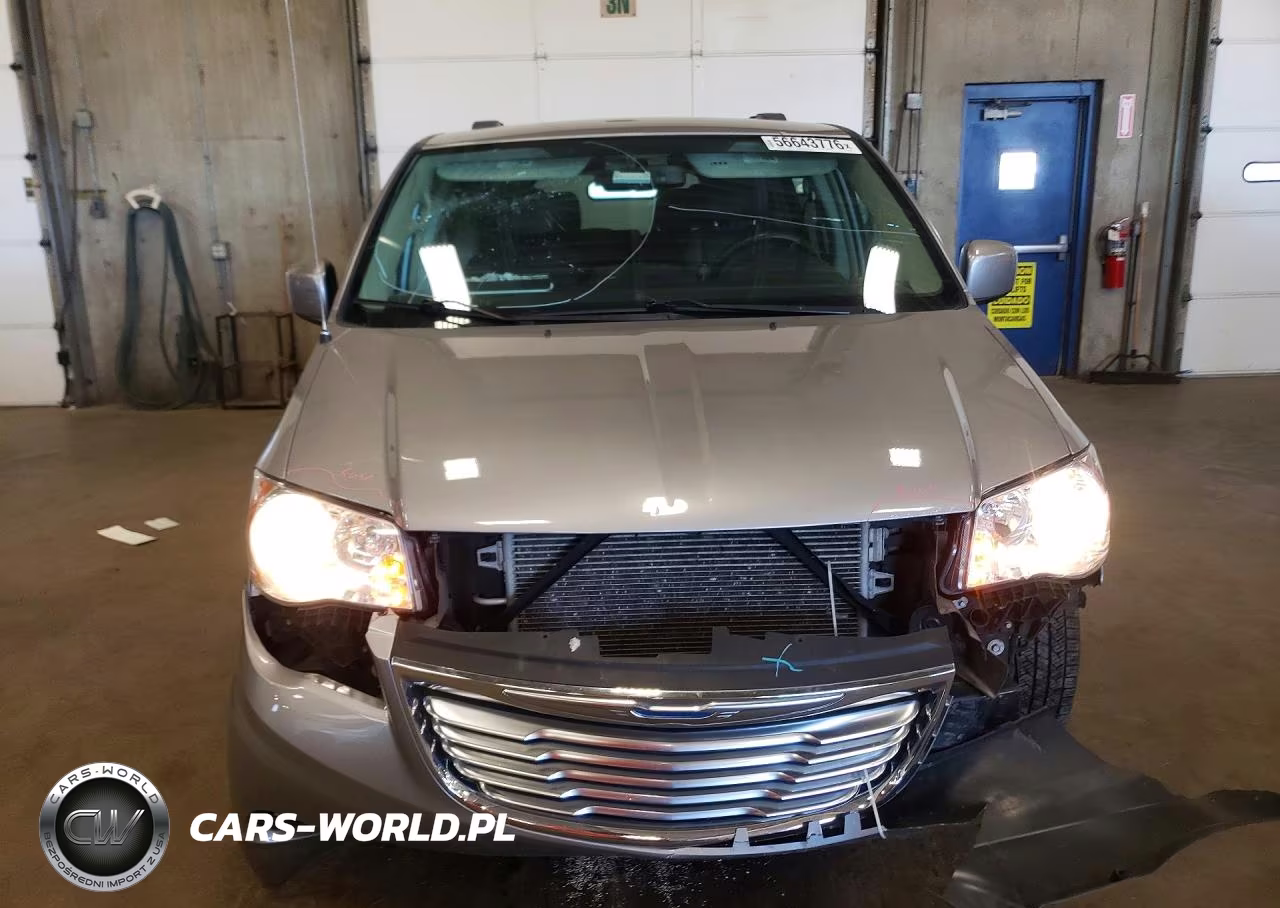2015 Chrysler Town & Country Touring VIN:2C4RC1BG8FR619992 - 5