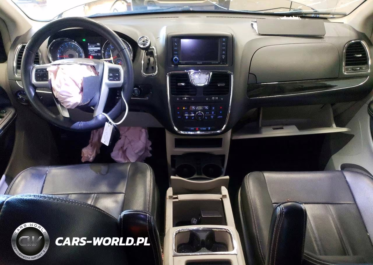2015 Chrysler Town & Country Touring VIN:2C4RC1BG8FR619992 - 8