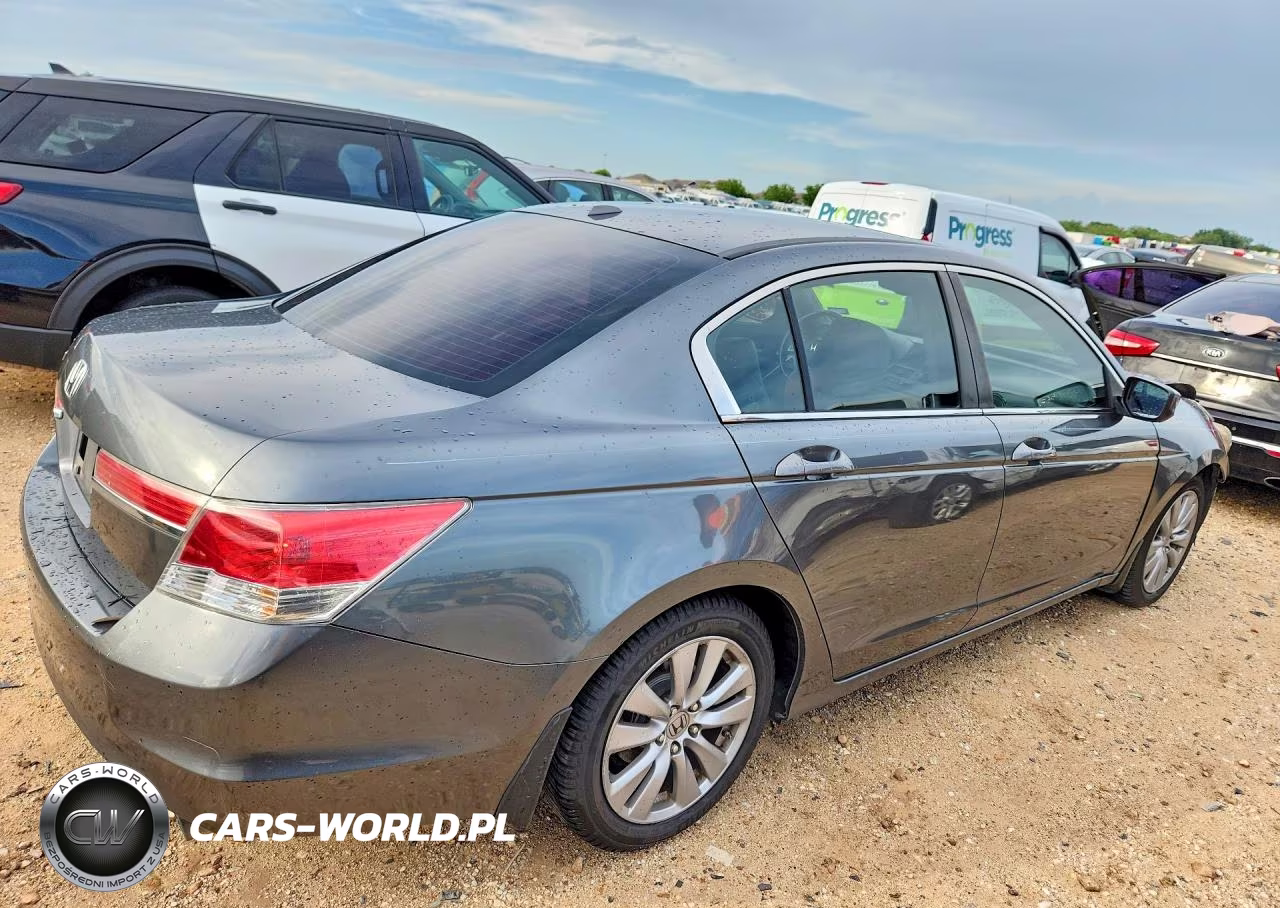 2012 Honda Accord Exl VIN:1HGCP2F83CA046732 - 3