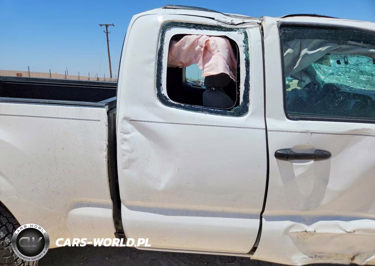 2016 Toyota Tacoma Sr VIN:5TFRX5GN6GX055121 - 10