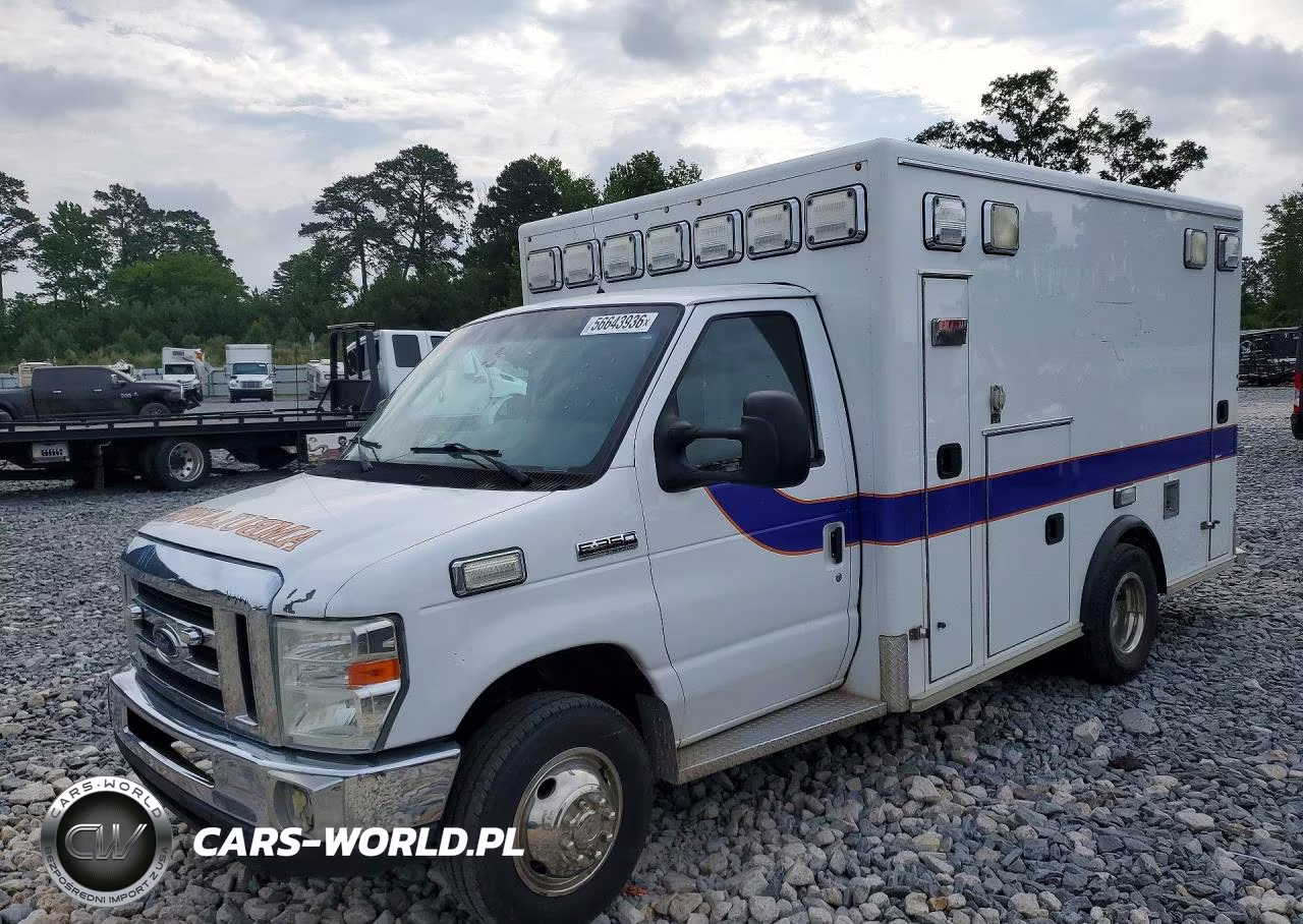 2016 Ford Econoline - Ambulance Body – zdjęcie 1 z 13