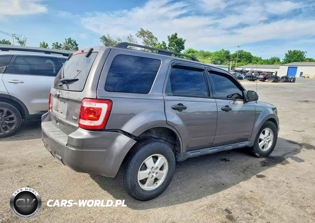 2011 Ford Escape Xlt VIN:1FMCU9DG7BKC01670 - 3