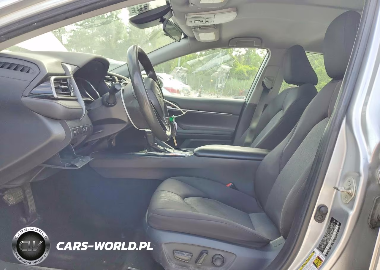 2019 Toyota Camry Le VIN:4T1B11HK3KU261325 - 7