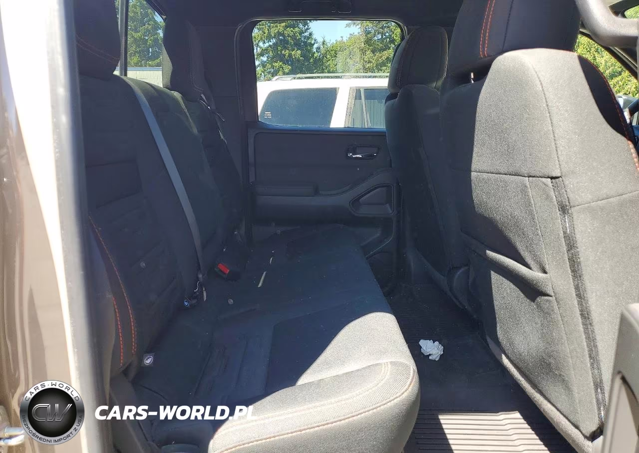 2024 Nissan Frontier Pro-4X VIN:1N6ED1EKXRN669917 - 10