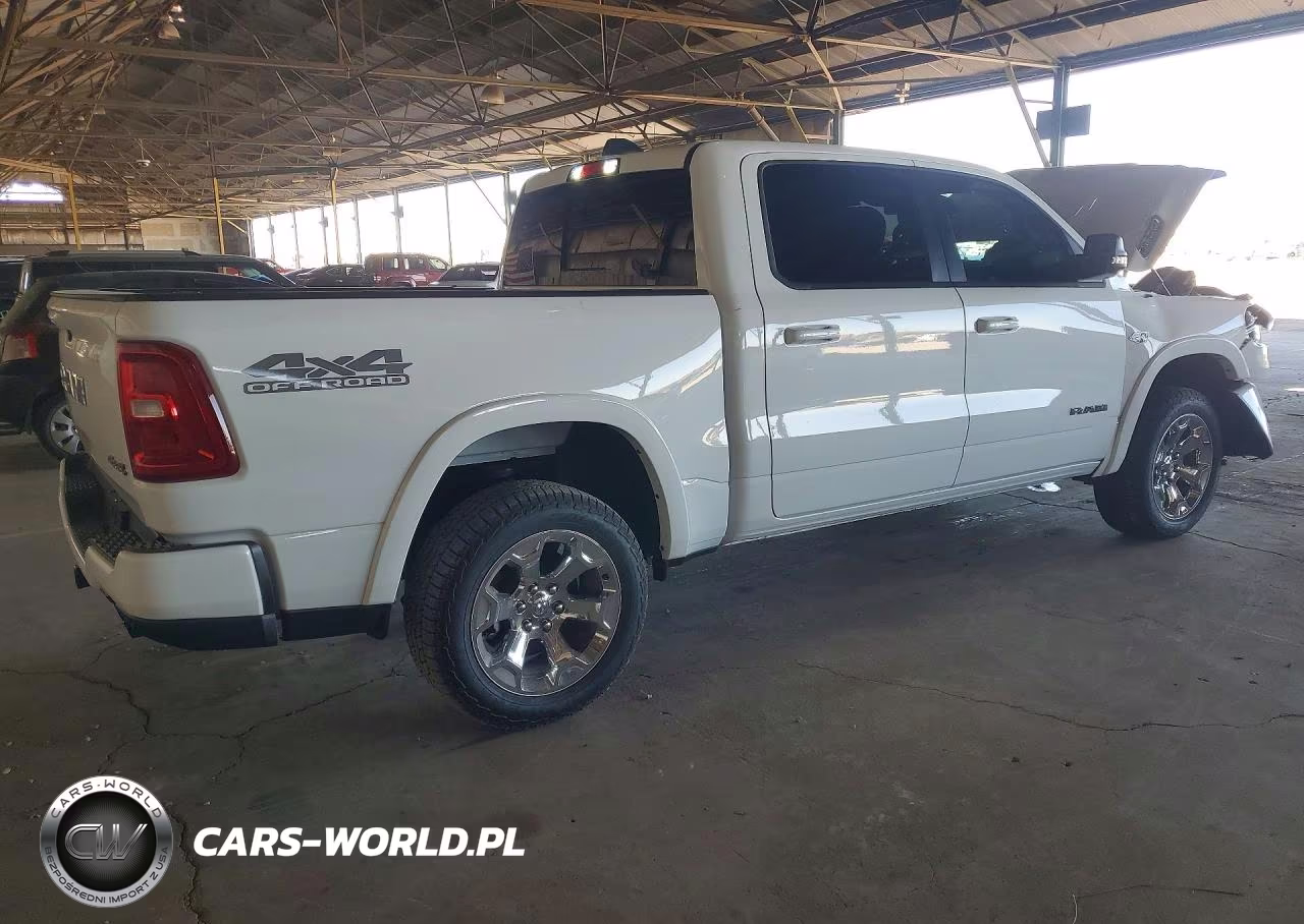2026 Ram 1500 Big Horn VIN:1C6SRFFT8TN220083 - 3