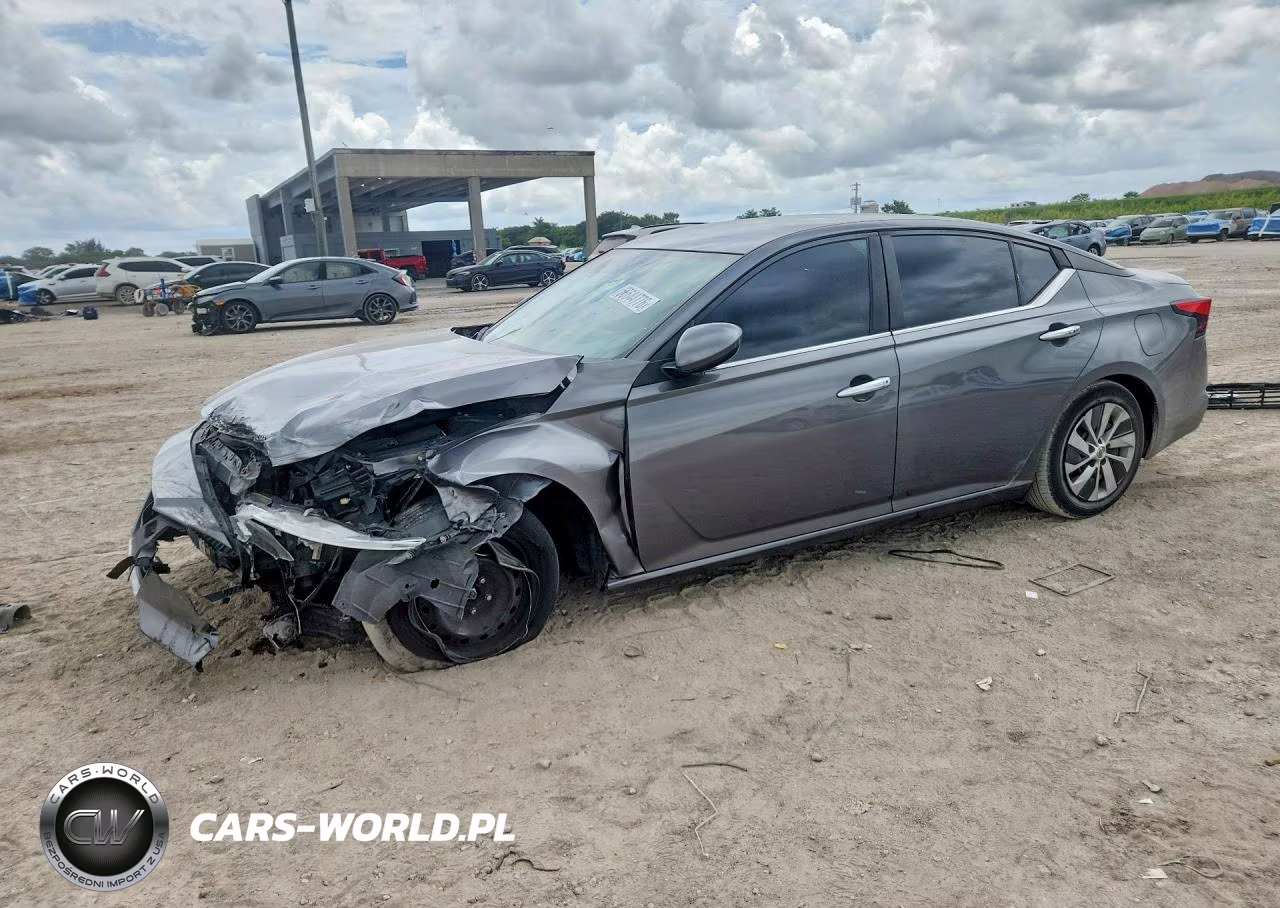 2020 Nissan Altima S – zdjęcie 1 z 13