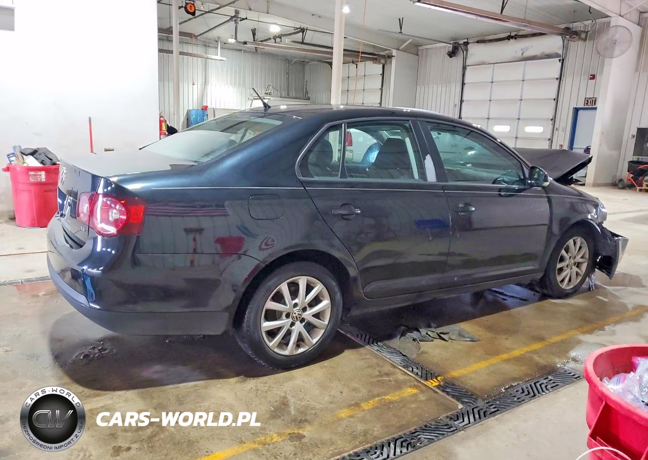 2010 Volkswagen Jetta Limited VIN:3VWAZ7AJ3AM135706 - 3