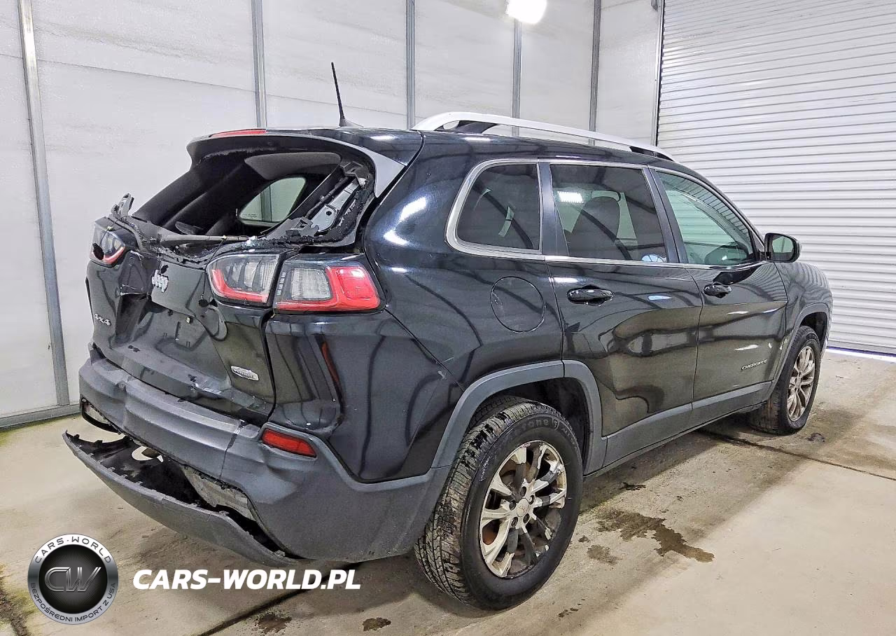 2019 Jeep Cherokee Latitude VIN:1C4PJMCB2KD311490 - 3
