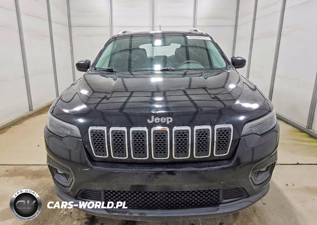2019 Jeep Cherokee Latitude VIN:1C4PJMCB2KD311490 - 5