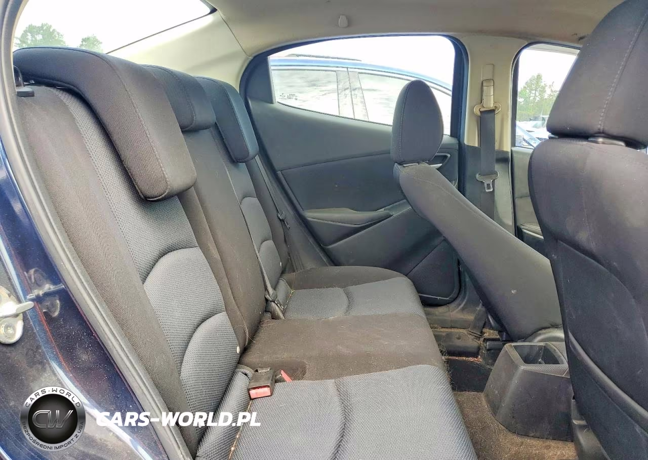 2017 Toyota Yaris Ia Base VIN:3MYDLBYV9HY181977 - 10