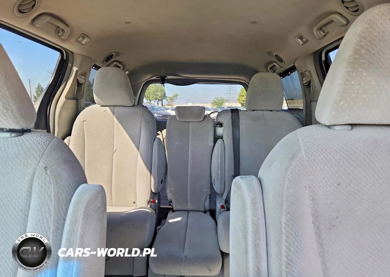 2013 Toyota Sienna Le VIN:5TDKK3DC0DS342981 - 10