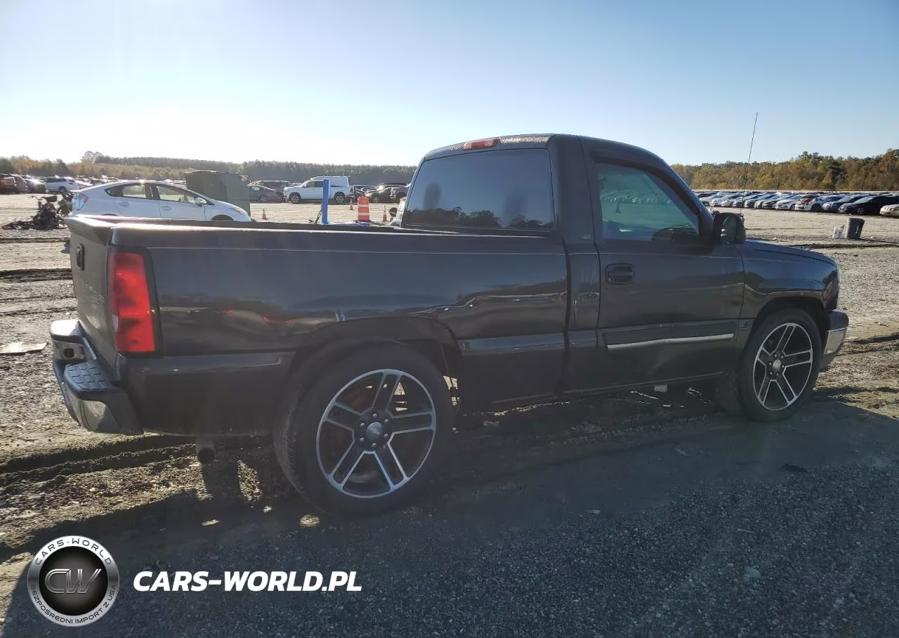 2005 Chevrolet Silverado C1500 VIN:1GCEC14X45Z323190 - 3